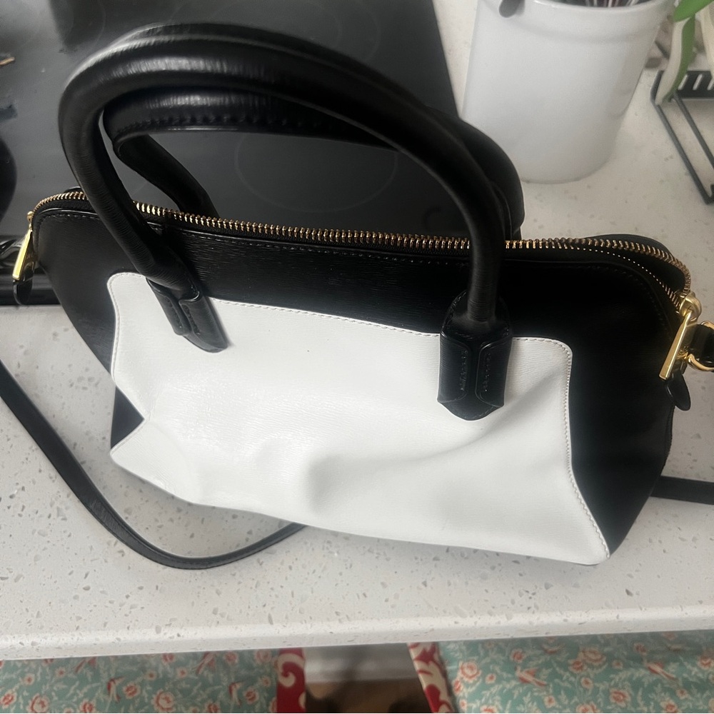 Ralph Lauren leather purse - Picture 2 of 4